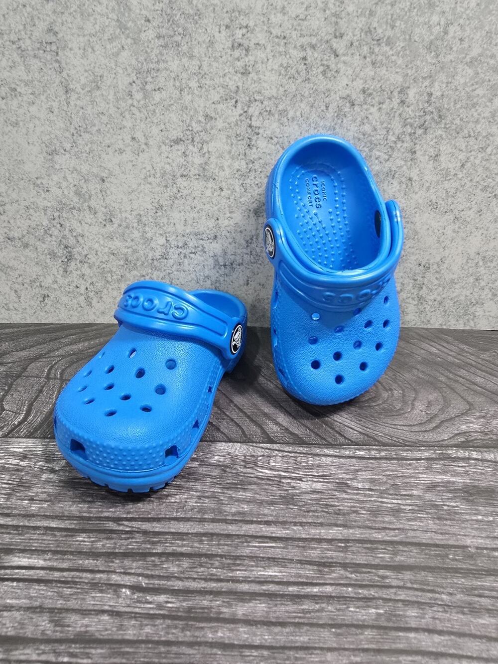 Crocs Classic Clog Unisex Kids Blue Slip-On Strap US C4 toddler FREE CHARM!